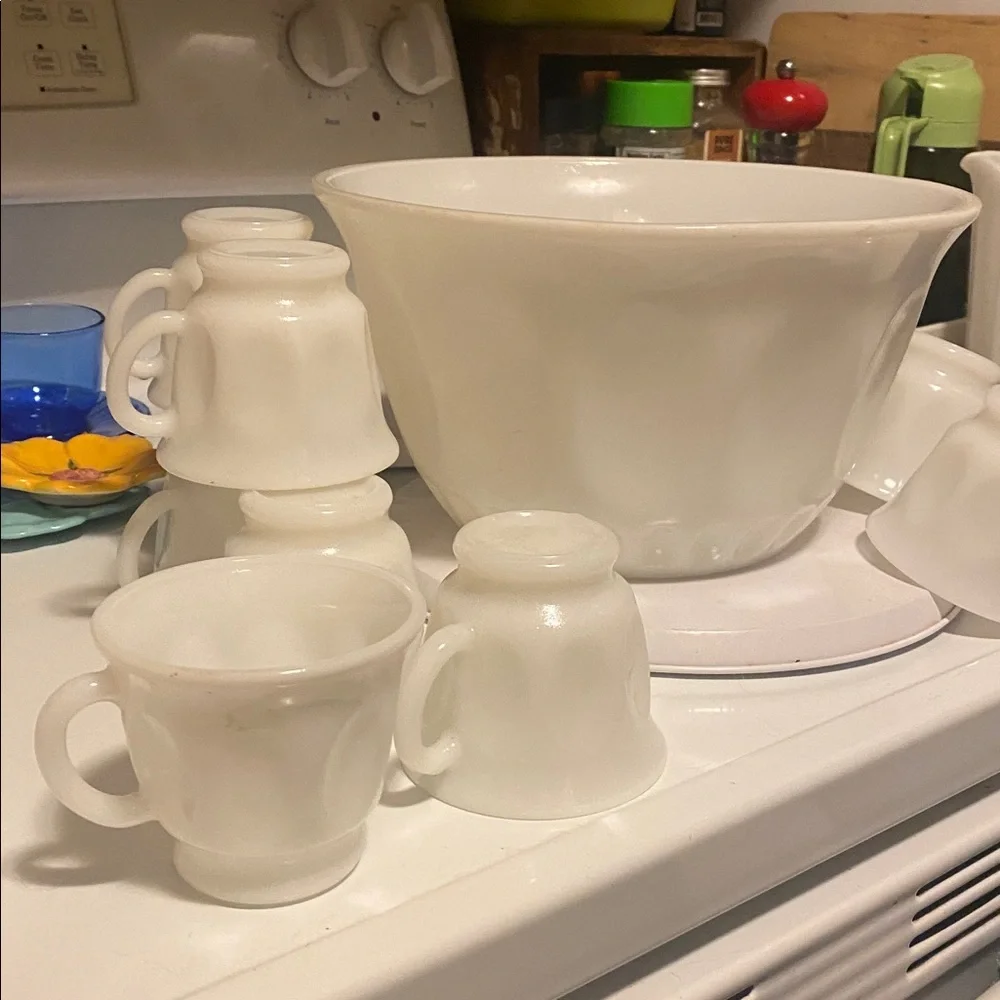 Hazel Atlas Vintage 1958 Milk Glass Thump Print 10 Cup Punch Bowl Set - Picture 3 of 6